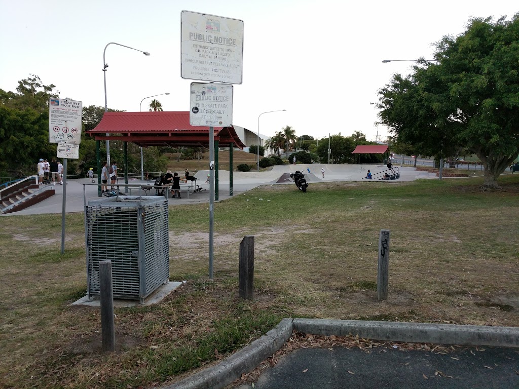 Redcliffe Skate Park | amusement park | 437 Oxley Ave, Redcliffe QLD 4020, Australia | 0732050555 OR +61 7 3205 0555