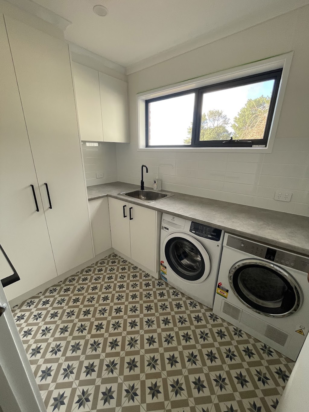 D.J Young Constructions Pty Ltd | 40 Greenmount Rd, Yarram VIC 3971, Australia | Phone: 0400 532 116