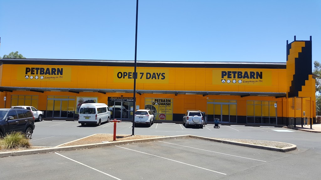 Petbarn Dubbo | pet store | Unit A Corner Mitchell Hwy &, Sheraton Rd, Dubbo NSW 2830, Australia | 0268846555 OR +61 2 6884 6555