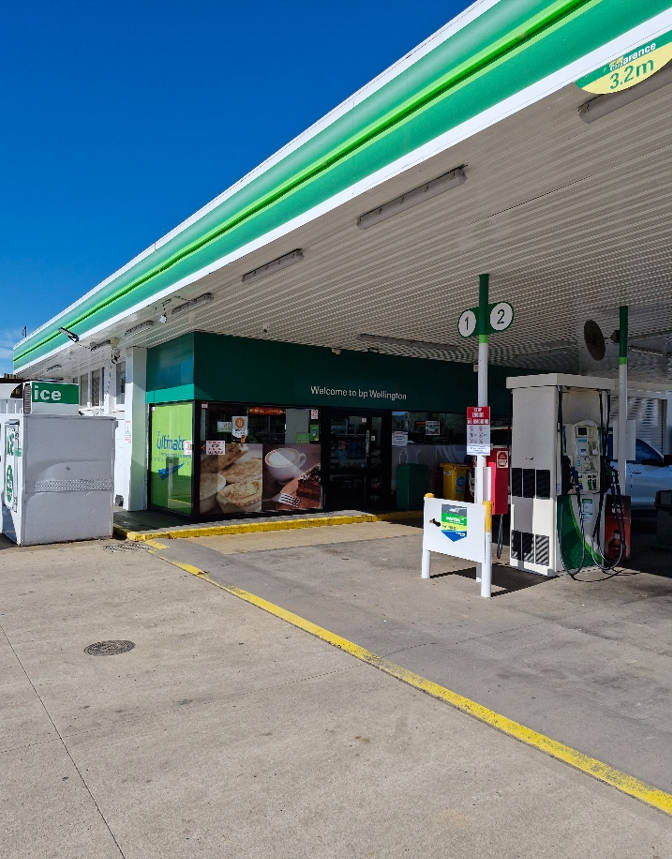 Localcoin Bitcoin ATM - BP Wellington | 35A Maxwell St, Wellington NSW 2820, Australia | Phone: 1800 953 282