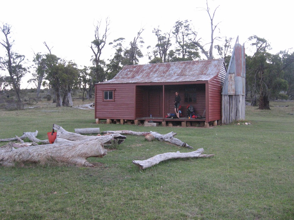 Pockets Hut | lodging | Cooleman NSW 2611, Australia