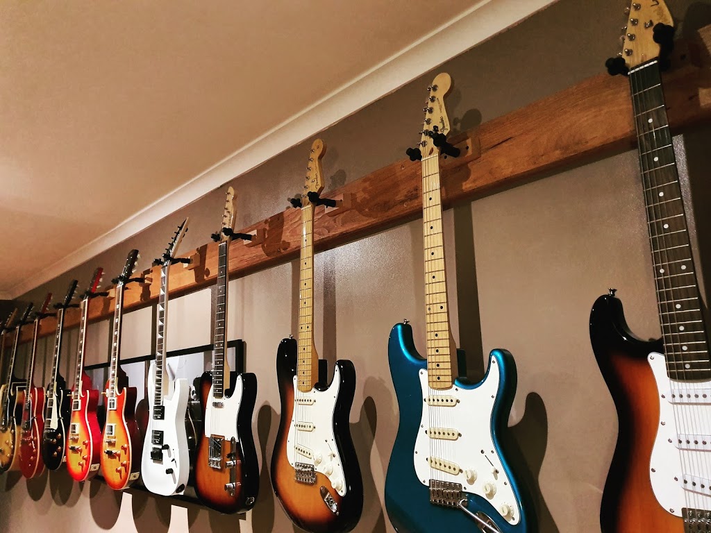 LMC Guitar Studio | 20 Charlton Ave, Cheltenham VIC 3192, Australia | Phone: 0407 537 430