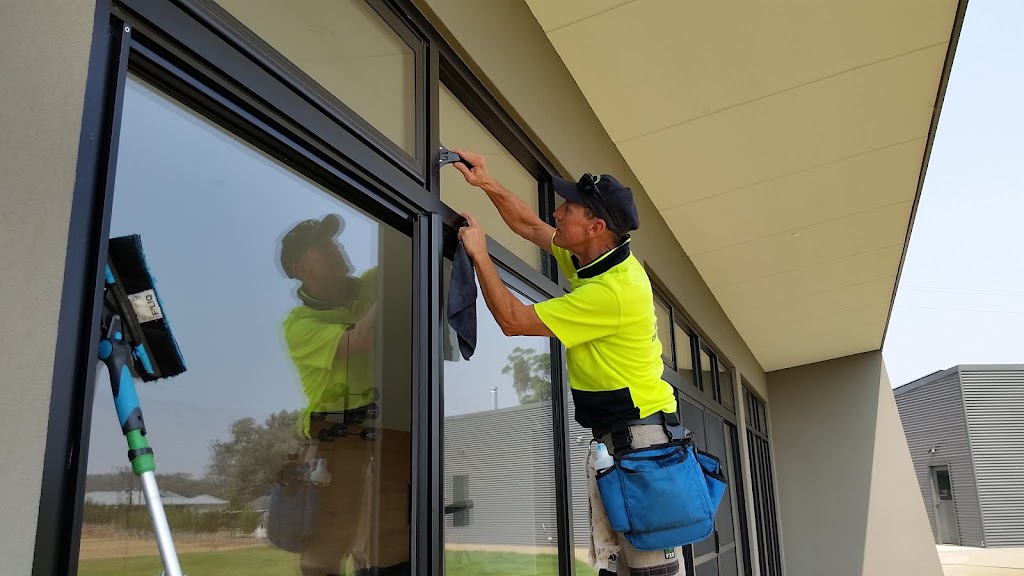 Topdog Window Cleaning | Delaneys Ln, Hansonville VIC 3675, Australia | Phone: 0400 335 598