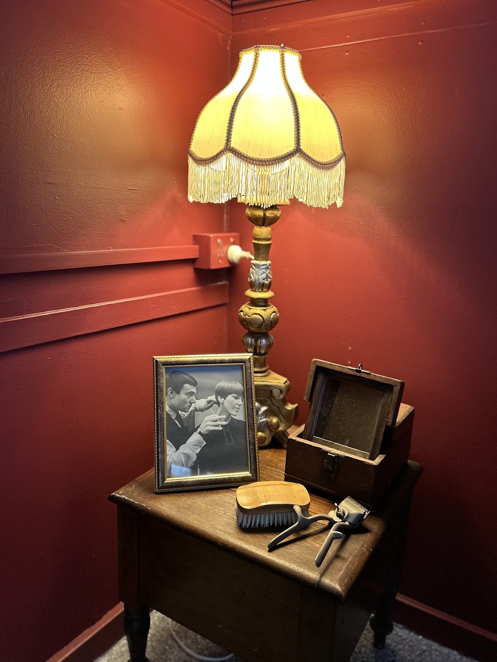 The Bookshop Barber | 30 Main St, Derby TAS 7264, Australia | Phone: 0424 989 151