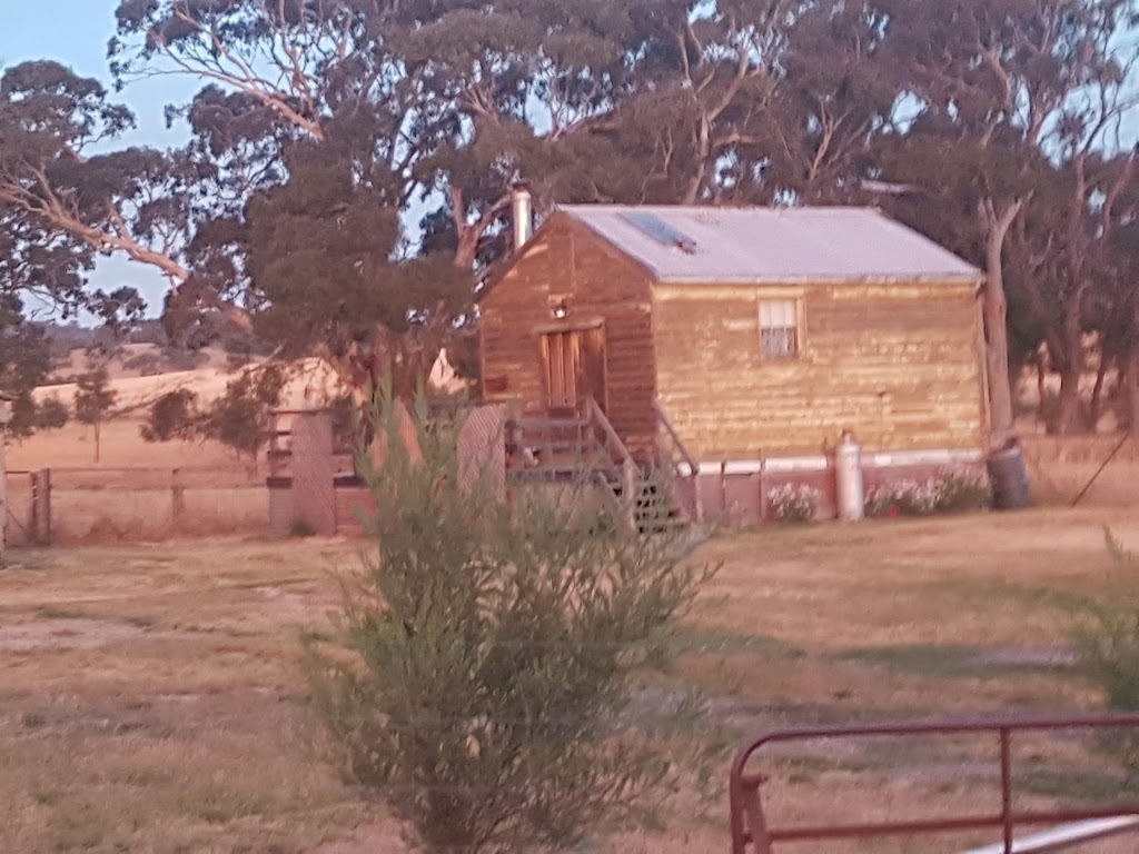 Valdara Rustic Farmstay | lodging | 8 Dundas St, Raglan VIC 3373, Australia | 0414082754 OR +61 414 082 754