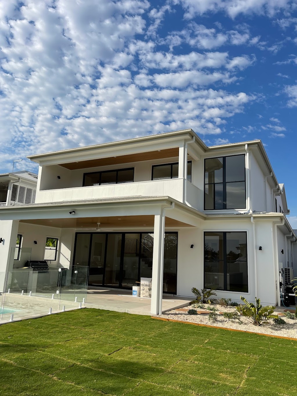 Professional Qld Painting & Decorating | 19 faculty cc, Meadowbrook QLD 4131, Australia | Phone: 0437 325 245