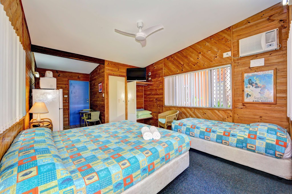 Bargara Gardens Motel & Holiday Villas | 11-13 See St, Bargara QLD 4670, Australia | Phone: (07) 4159 2295