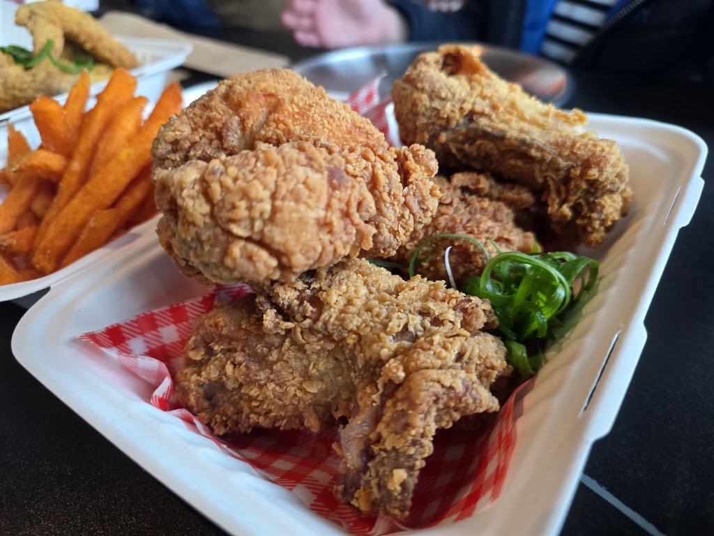 Gimme Dat Chicken | Unit 3/220 Chapel Rd, Keysborough VIC 3173, Australia | Phone: 0450 105 060