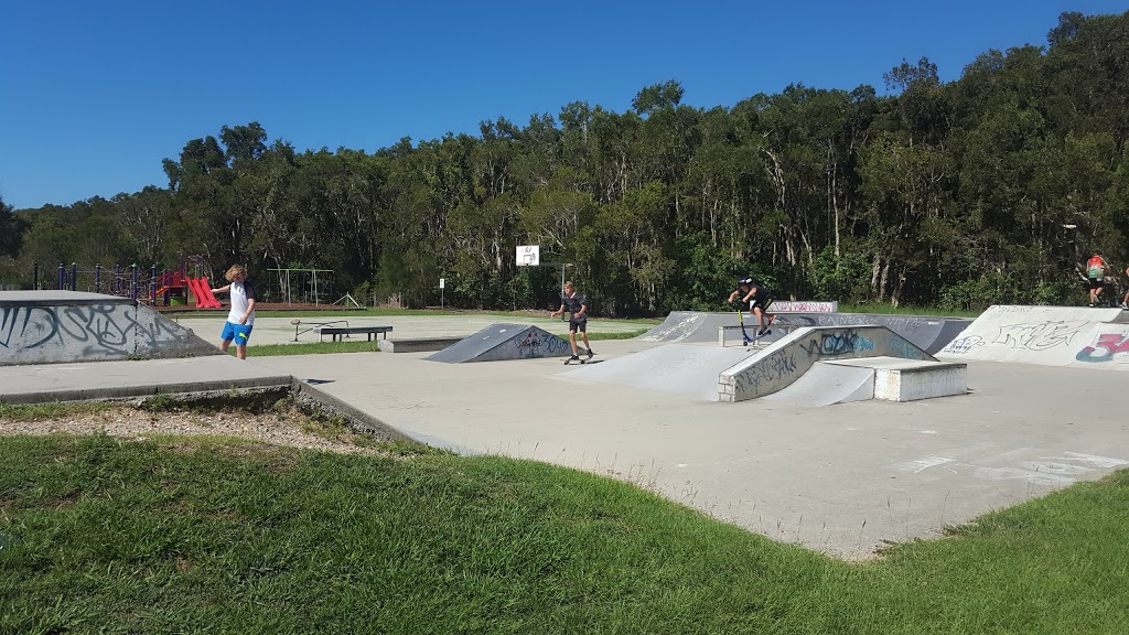 Suffolk Park Skate Park | lot 2481, LOT 122 Beech Dr, Suffolk Park NSW 2481, Australia