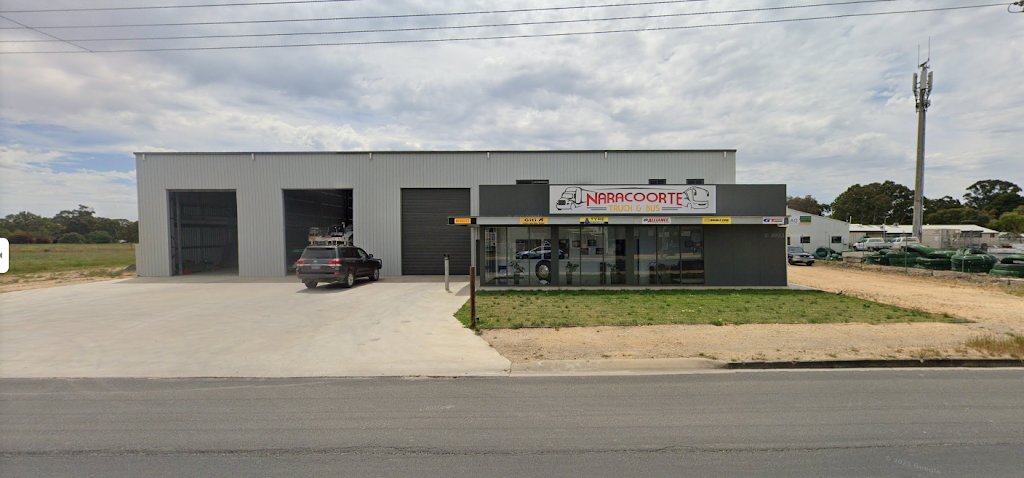 Naracoorte Truck & Bus Service | 43-45 Smith St, Naracoorte SA 5271, Australia | Phone: (08) 8762 0007