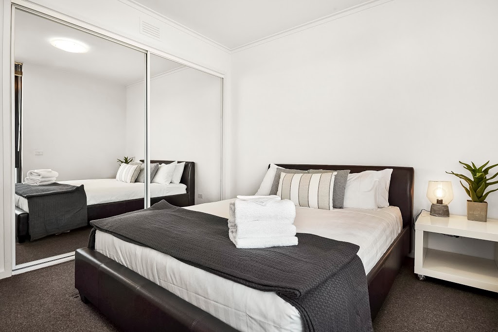 Melbourne Holiday Apartments Vue Grande | lodging | 63 Whiteman St, Southbank VIC 3006, Australia | 1800934935 OR +61 1800 934 935