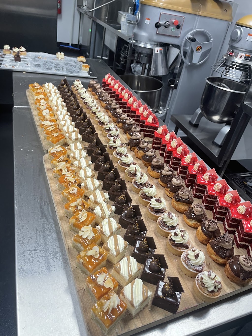 The Food Co Patisserie | Stingray St, Armstrong Creek VIC 3217, Australia | Phone: 0476 262 351