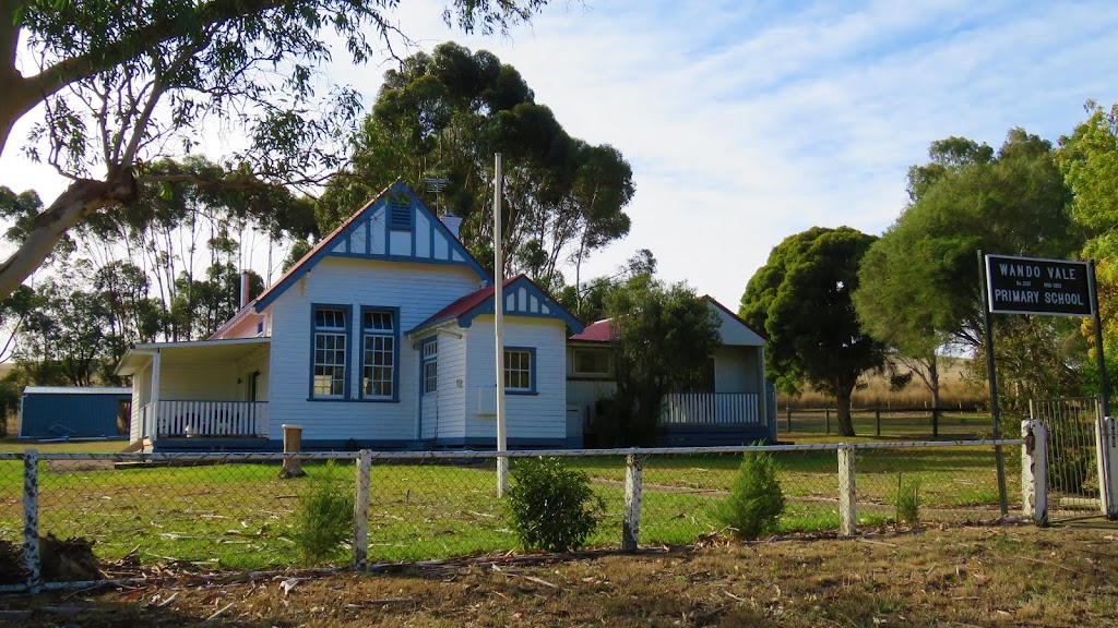 Wando Vale Memorial Hall | Casterton-Edenhope Rd, Wando Vale VIC 3312, Australia | Phone: (03) 5582 0272