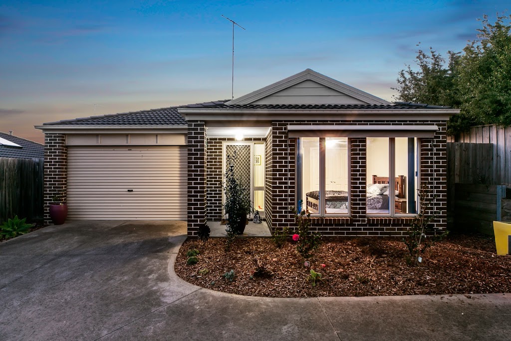 Barry McMurchie and Christine Quarrie eview Group | real estate agency | 6 Arbour Rise, Pakenham VIC 3810, Australia | 0449191575 OR +61 449 191 575