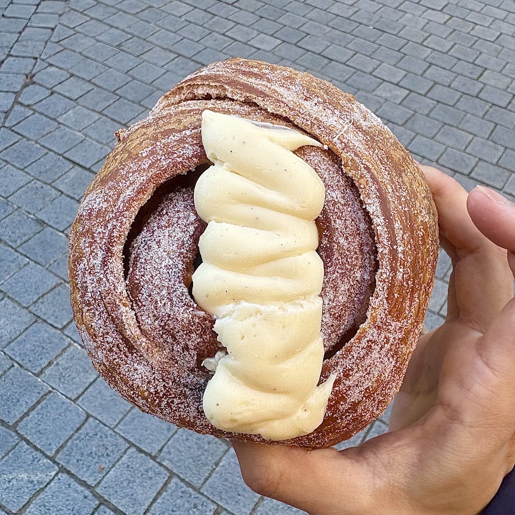 Burnt Croissants | 350 Austinville Rd, Austinville QLD 4213, Australia | Phone: 0448 881 138