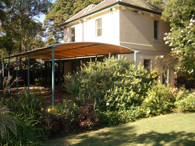Lion Gate Lodge | Mrs Macquaries Rd, Sydney NSW 2000, Australia | Phone: (02) 9231 8111