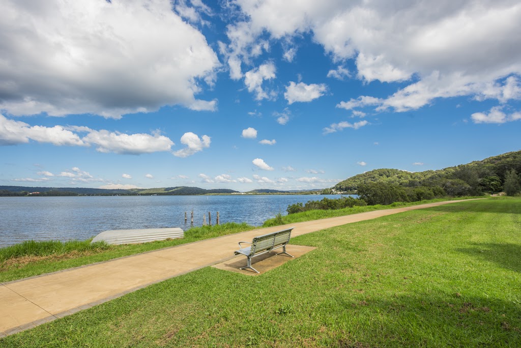 Harrys Wharf | Figtree Bay Dr, Kincumber NSW 2251, Australia | Phone: 0412 435 888 Harrys Wharf | Figtree Bay Dr, Kincumber NSW 2251, Australia | Phone: 0412 435 888