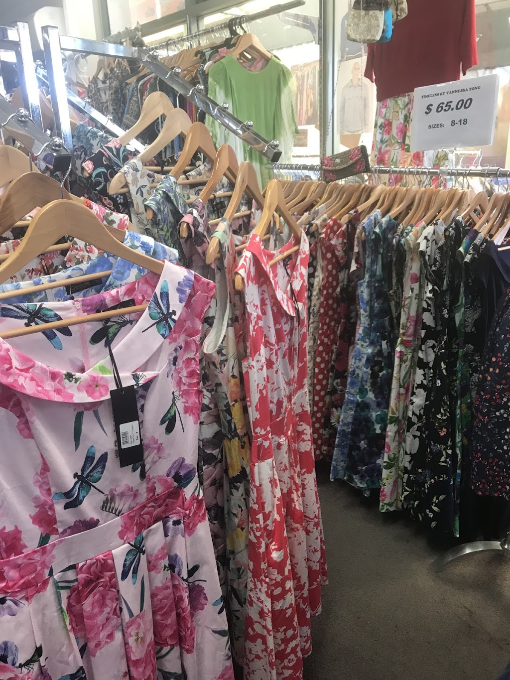 Fashion Fans Canberra | clothing store | 10 Lathlain St, Belconnen ACT 2617, Australia | 0262510010 OR +61 2 6251 0010