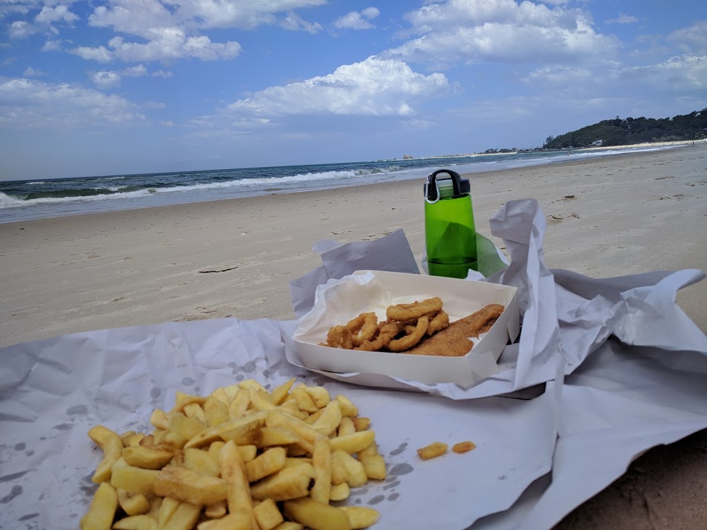 Lukas Fish and Chips | meal takeaway | 1114 Gold Coast Hwy, Palm Beach QLD 4221, Australia | 0755341460 OR +61 7 5534 1460
