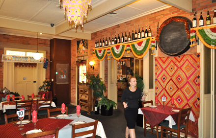 Indian Tandoori Paradise Restaurant-Finedine,Takeaway Restaurant | meal takeaway | 54 Ryley St, Wangaratta VIC 3677, Australia | 0357216995 OR +61 3 5721 6995