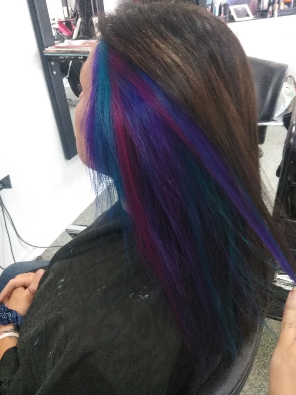 Pizazz Hairstylist | 11/9 Burns St, Bannockburn VIC 3331, Australia | Phone: (03) 5281 2120