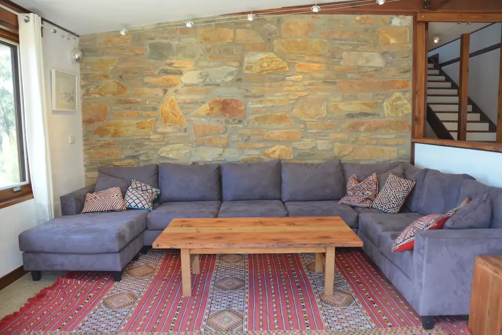 Of Stone and Wood Guesthouse | lodging | 84 Muston Rd, Muston SA 5221, Australia | 0477777232 OR +61 477 777 232