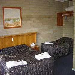 Two Wells Tavern-Motel | 116 Old Port Wakefield Rd, Two Wells SA 5501, Australia | Phone: (08) 8520 2210