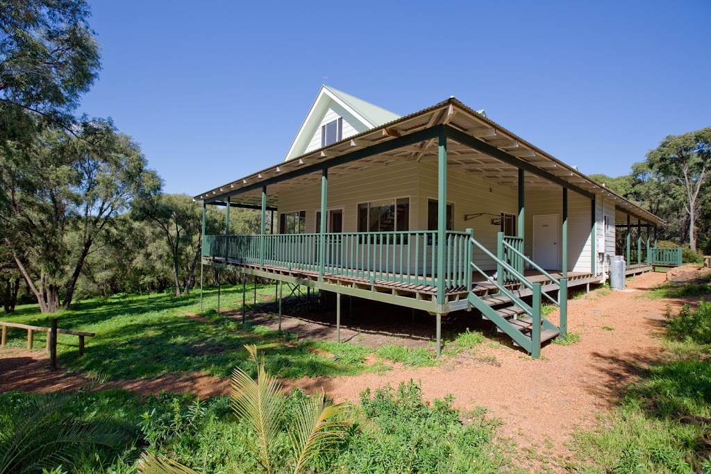 Sea Breeze Chalets | lodging | 15/40 Hemsley Rd, Naturaliste WA 6281, Australia | 0407673044 OR +61 407 673 044