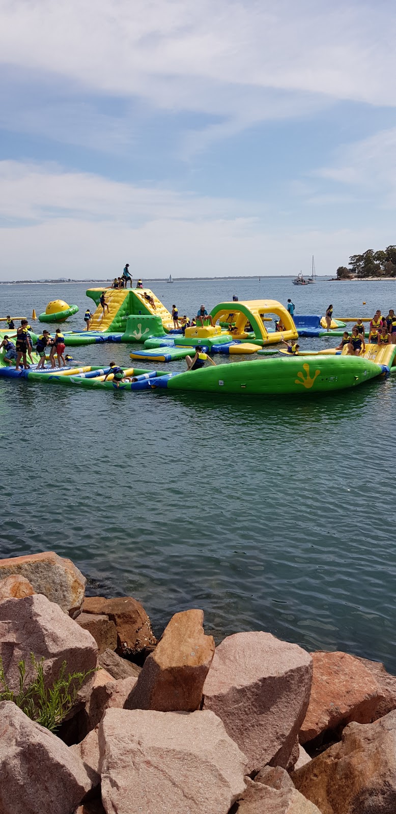 SPLASH Waterpark | 40 Victoria Parade, Nelson Bay NSW 2315, Australia | Phone: 0435 793 199