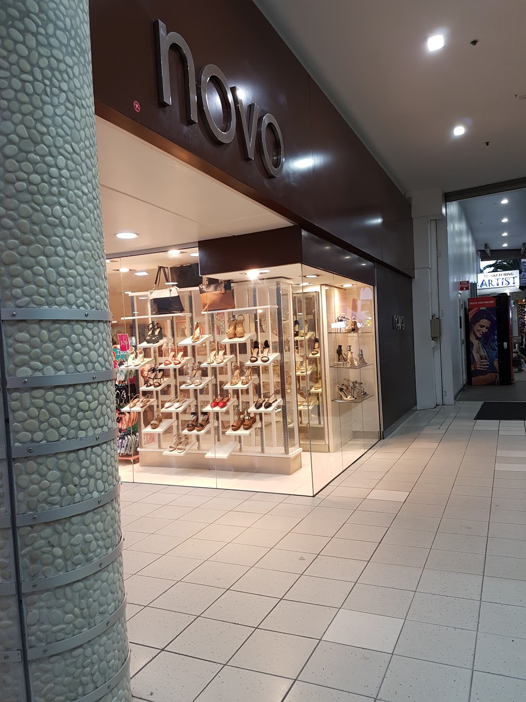 Novo Shoes | Shop 216/8-10 Cavill Ave, Surfers Paradise QLD 4217, Australia | Phone: (07) 5504 6066