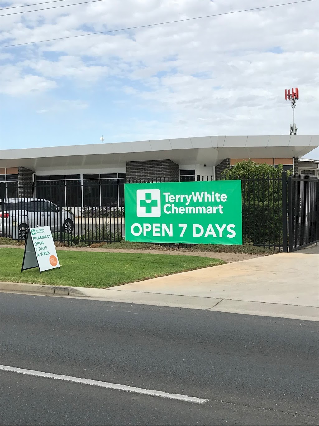 TerryWhite Chemmart Para Hills – McIntyre Medical Centre Pharmac | 33 McIntyre Rd, Para Hills West SA 5096, Australia | Phone: (08) 8463 1999