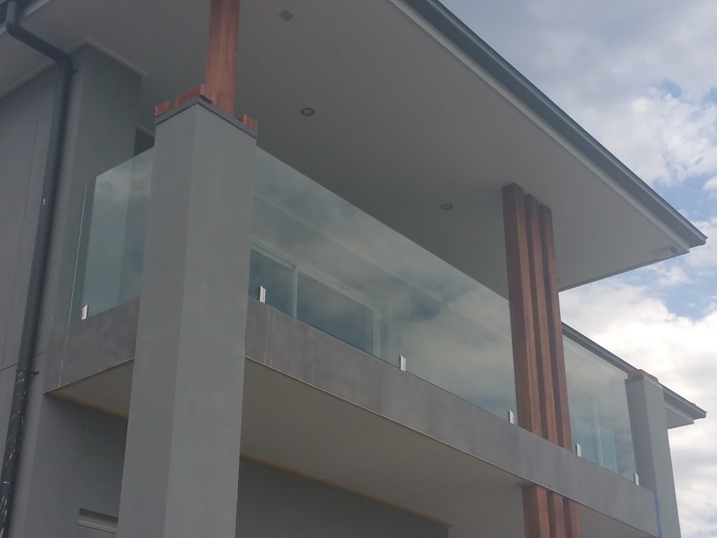 Affordable Glass Glazing | store | 24/29 Coombes Dr, Penrith NSW 2750, Australia | 0247314343 OR +61 2 4731 4343
