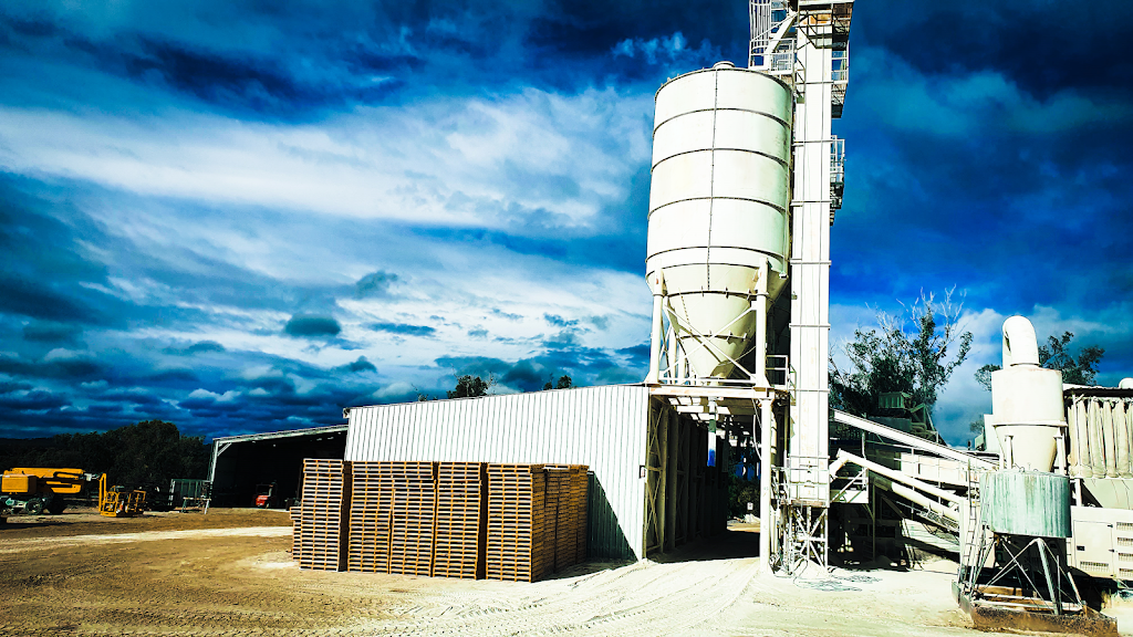 South Queensland Lime Pty. Ltd. | 550 Cement Mills Warroo, Rd, Cement Mills QLD 4352, Australia | Phone: (07) 4667 4178