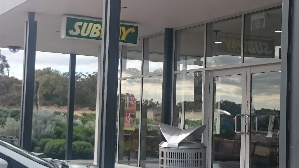 Subway | restaurant | 5/8 Durnin Ave, Beeliar WA 6164, Australia | 0864989853 OR +61 8 6498 9853