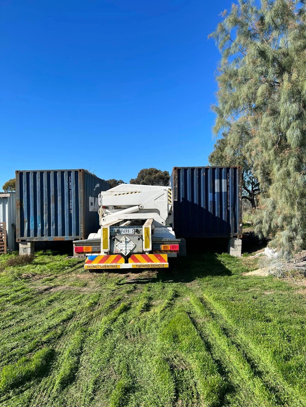 Gippsland Containers | 879 Old Sale Rd, Brandy Creek VIC 3821, Australia | Phone: 0447 077 076