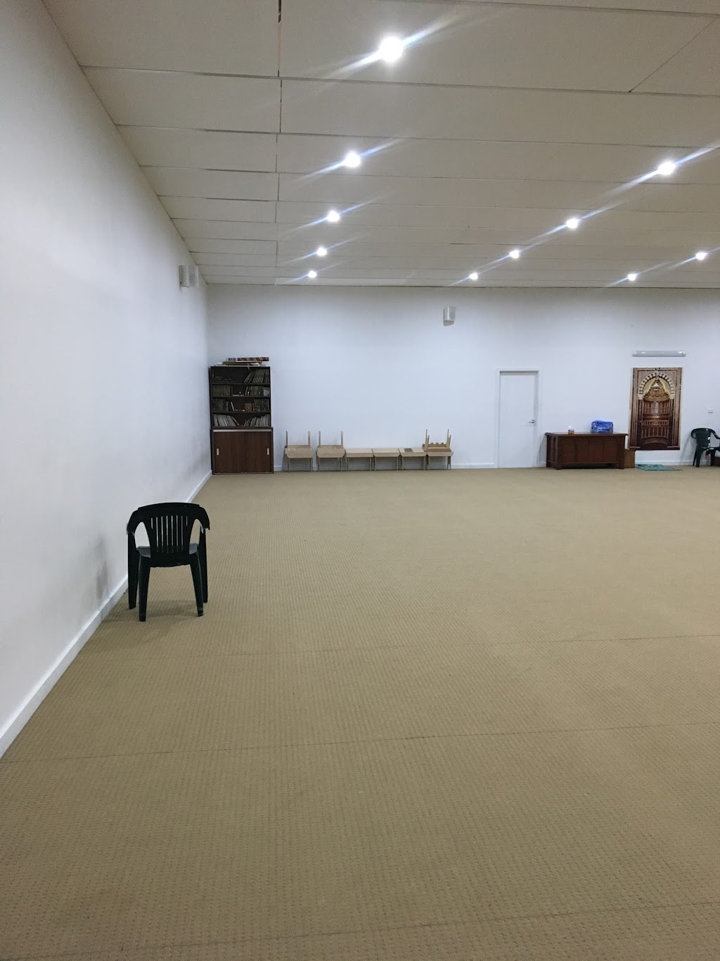 Al-Muntada | mosque | 416-424 Barry Rd, Coolaroo VIC 3048, Australia