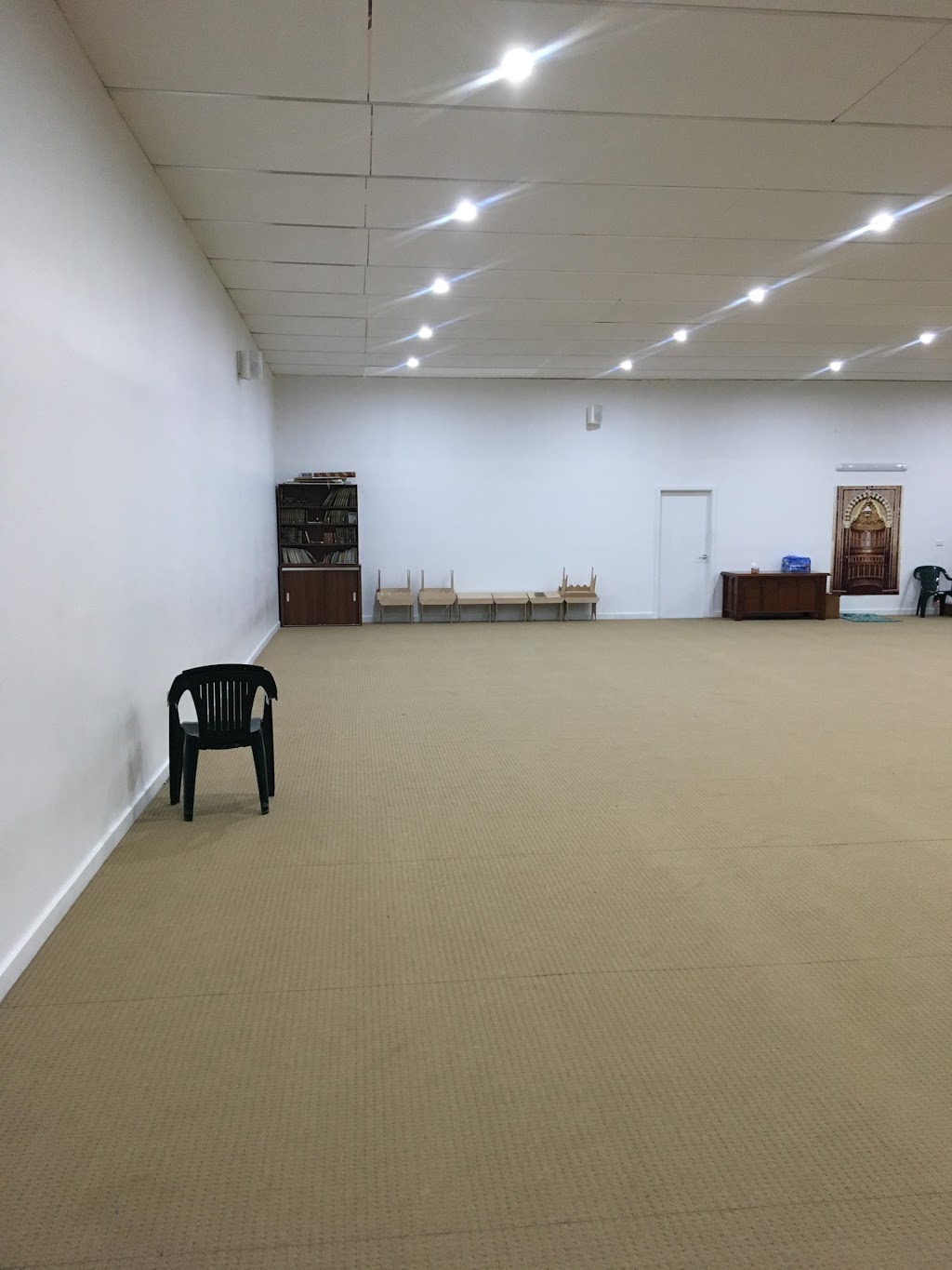 Al-Muntada | 416-424 Barry Rd, Coolaroo VIC 3048, Australia