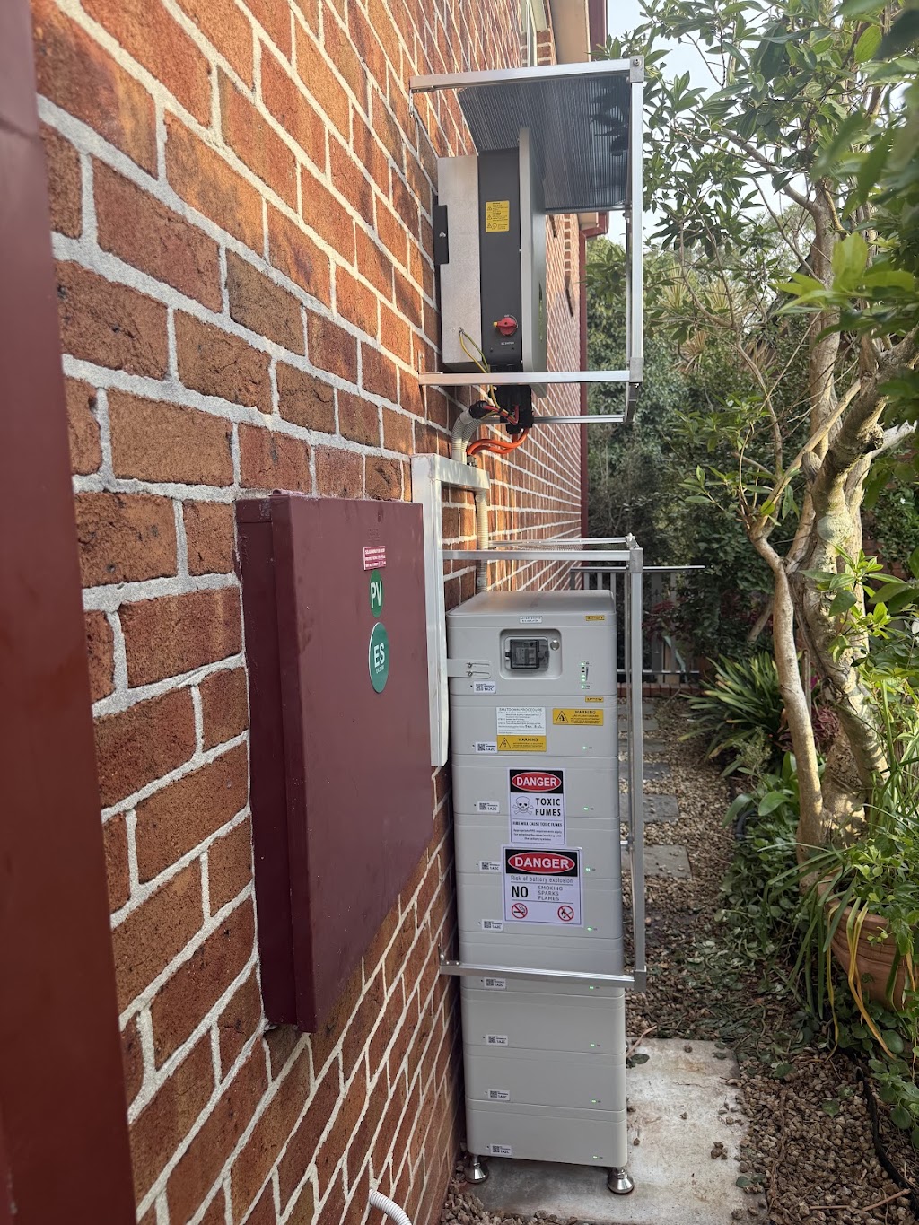 Lines Electrical Co. | 1 Melton Pl, Croudace Bay NSW 2280, Australia | Phone: 0481 447 482