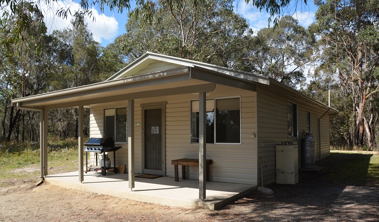 Robinsons Cabin | lodging | 576 Boonoo Boonoo Falls Rd, Boorook NSW 2372, Australia | 1300072757 OR +61 1300 072 757