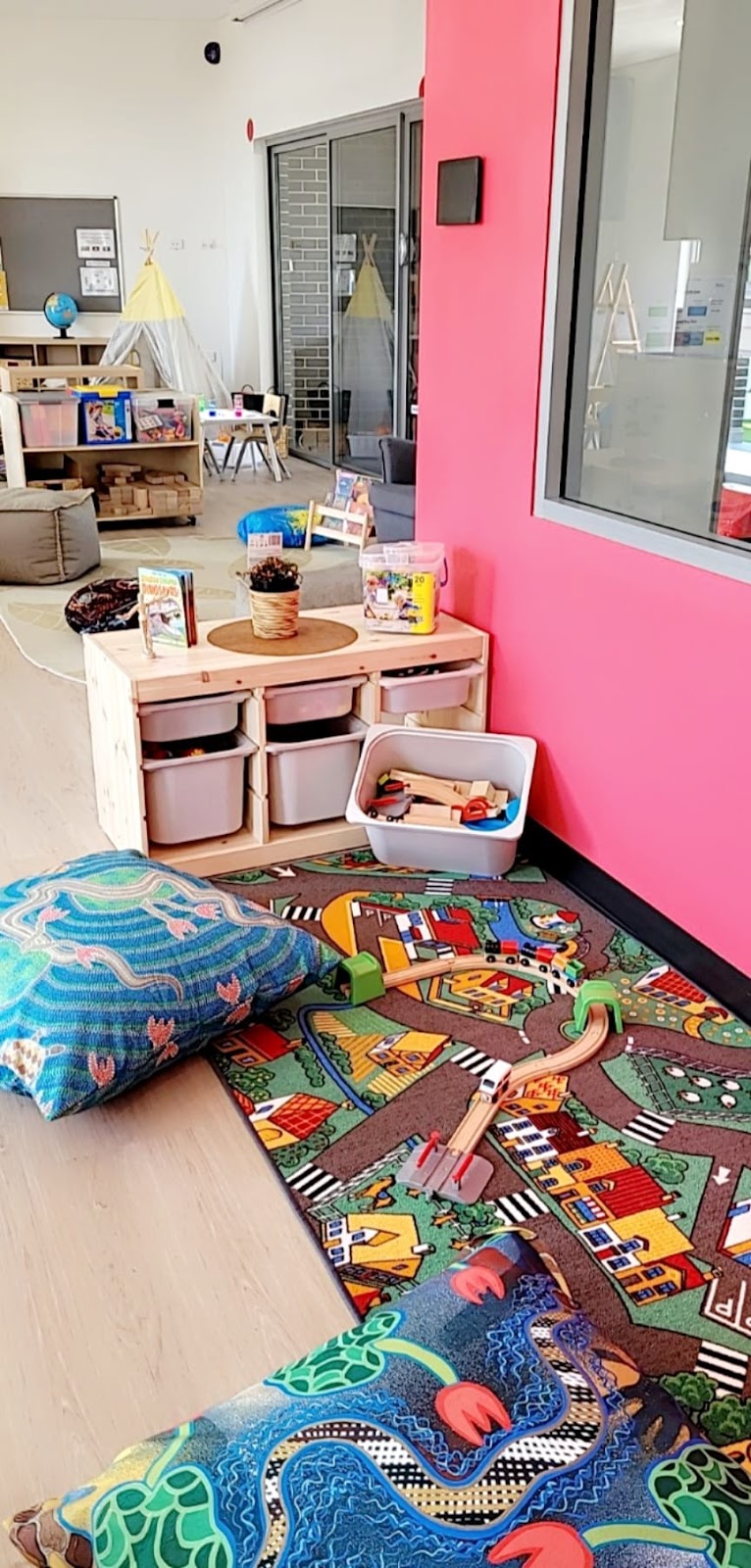 Umeus Early Learning | 39 Manahan St, Condell Park NSW 2200, Australia | Phone: (02) 9771 2988