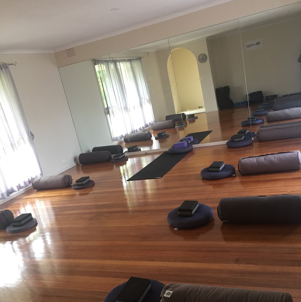 Yogajades Studio | gym | 70 Capital Ave, Glen Waverley VIC 3150, Australia | 0411082189 OR +61 411 082 189