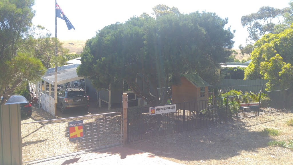 Randalsea Beach Holiday Home | lodging | 15 Finniss Vale Dr, Second Valley SA 5204, Australia | 0883238249 OR +61 8 8323 8249