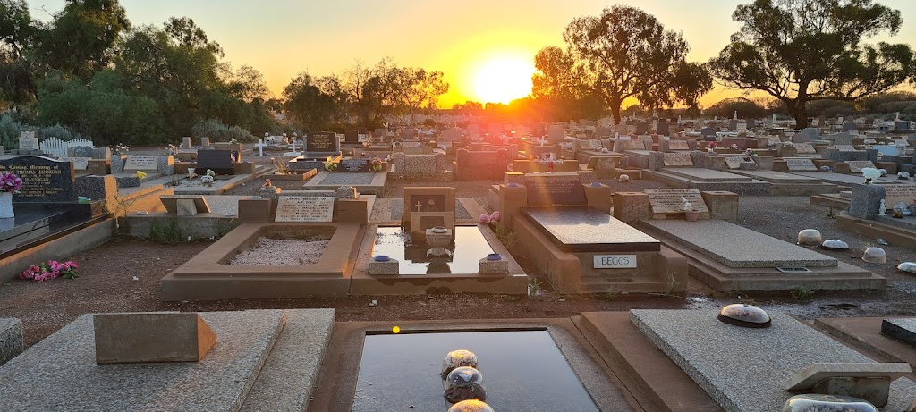 Broken Hill Cemetery | cemetery | 72 Rakow St, Broken Hill NSW 2880, Australia | 0880803300 OR +61 8 8080 3300