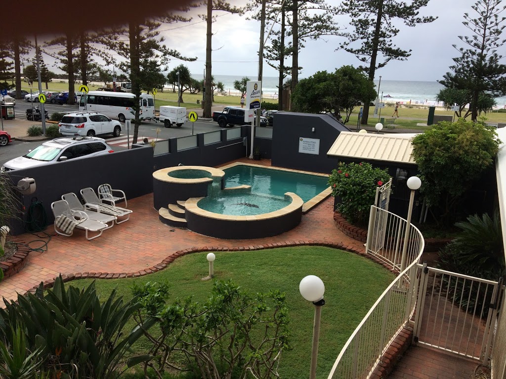 Aries Holiday Apartments | 82 Marine Parade, Coolangatta QLD 4225, Australia | Phone: (07) 5536 2711