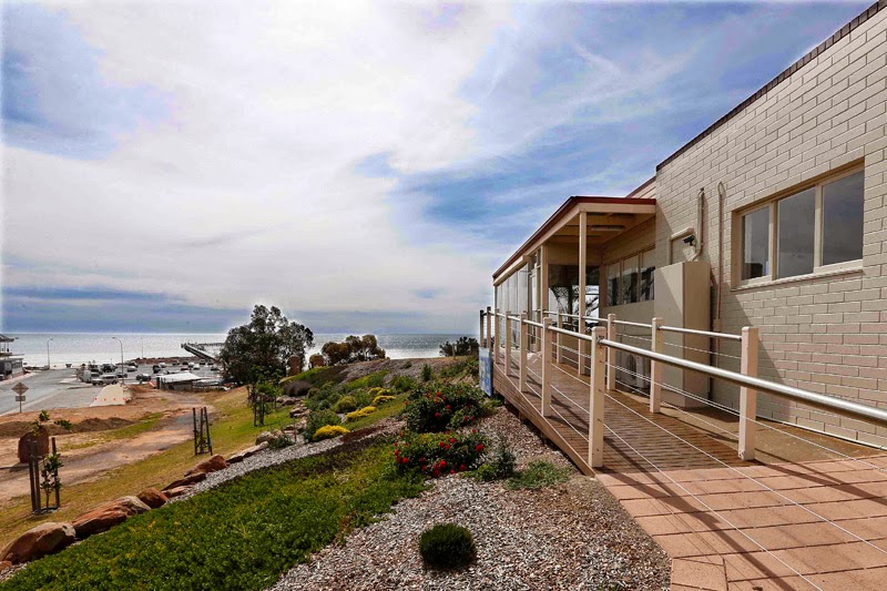 Moonta Bay Motel | lodging | 196 Bay Rd, Moonta Bay SA 5558, Australia | 0888252473 OR +61 8 8825 2473