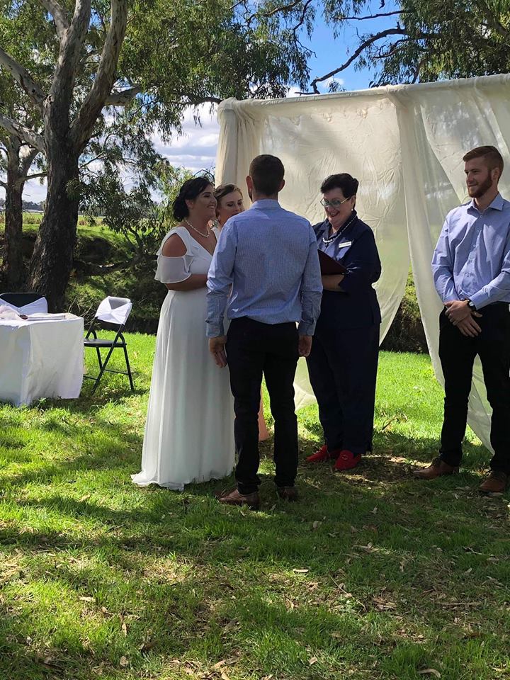 Victoria Smith-Webb "Always Love" Celebrant Services Mudgee | 17 Kellett Dr, Mudgee NSW 2850, Australia | Phone: 0427 720 212