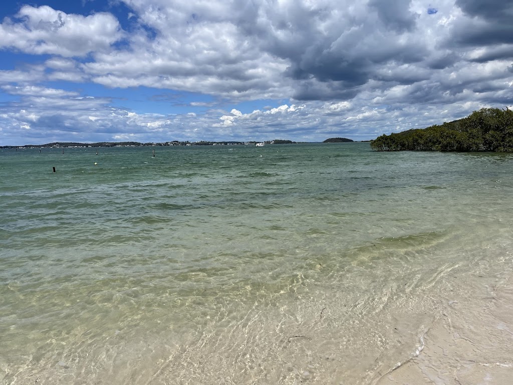 Port Stephens -- Pindimar Beach House | 66 Cambage St, Pindimar NSW 2324, Australia | Phone: 0481 111 011