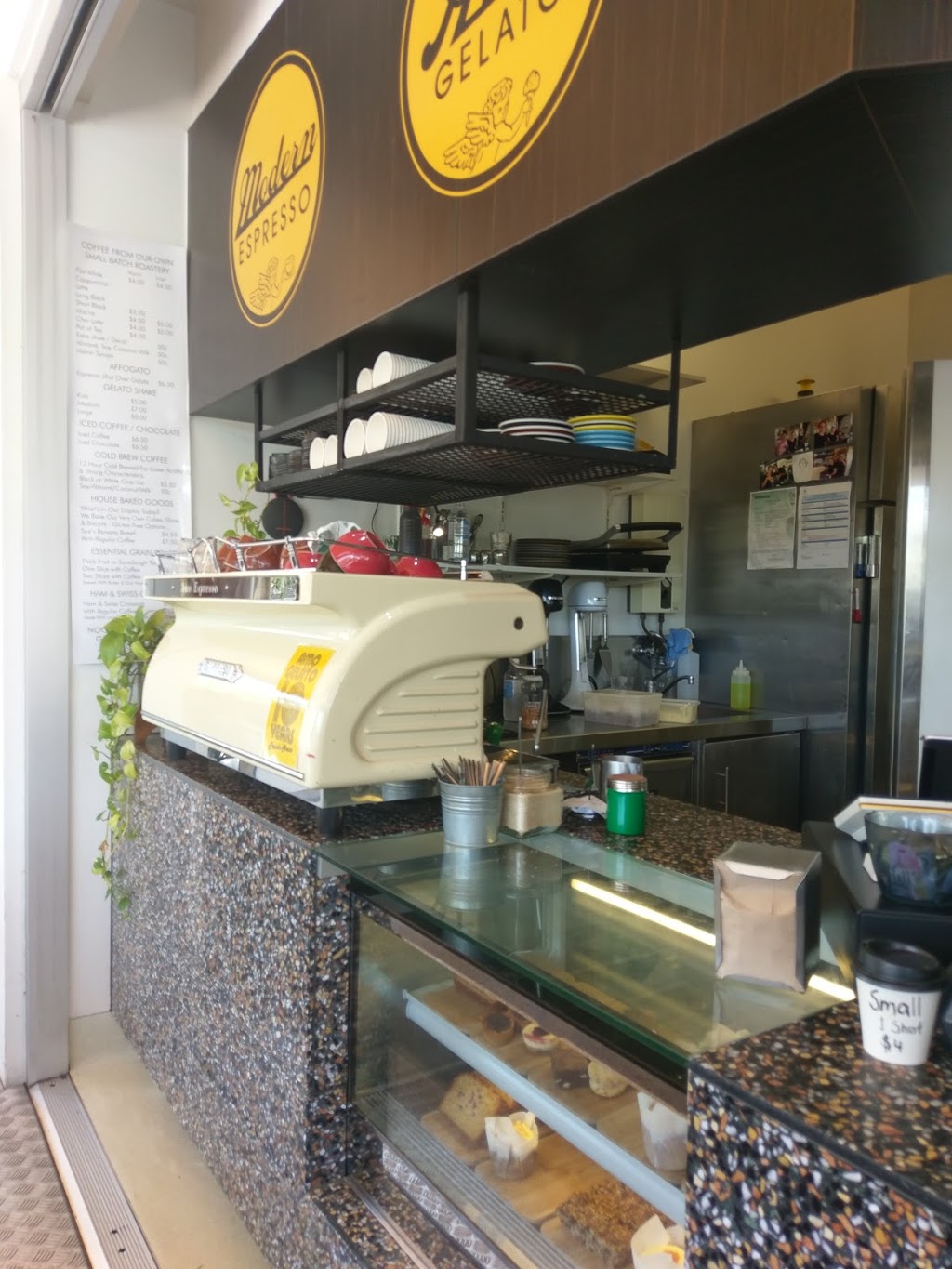 Amo Gelato Caffe | cafe | Shop 2, 201 Gympie trc (cnr of Thomas st), Noosaville QLD 4566, Australia | 0754555088 OR +61 7 5455 5088