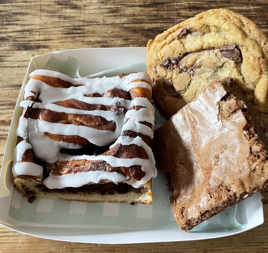 Charlie Bakery Groevdale | 3/122 Burdoo Dr, Grovedale VIC 3216, Australia | Phone: 0432 313 544