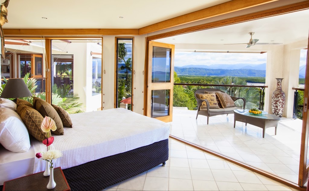 Villa Hemingway | 1 Island Point Rd, Port Douglas QLD 4877, Australia | Phone: 021 398 415